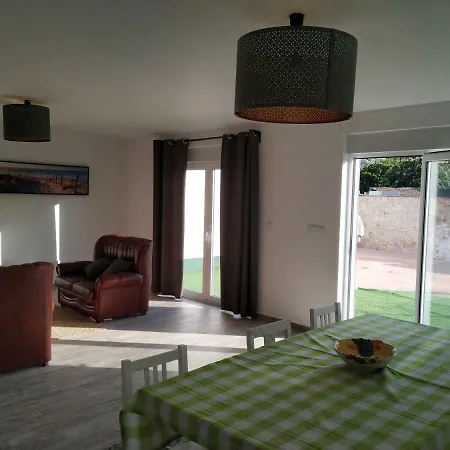 Casa Da Tia Dulce بيت للعطل *